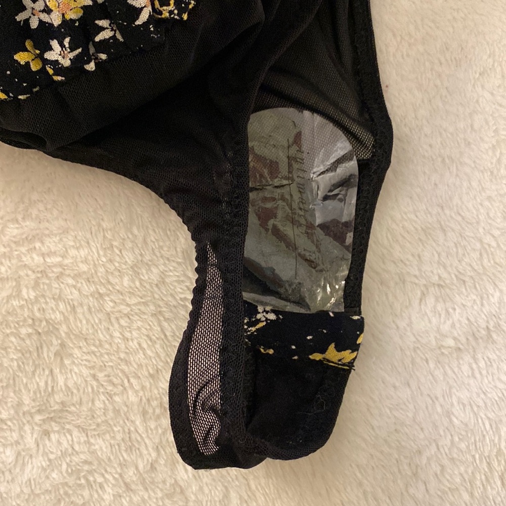 Free People NWT sz small intimately black/yellow floral w puffy sleeves bodysuit - Picture 9 of 13